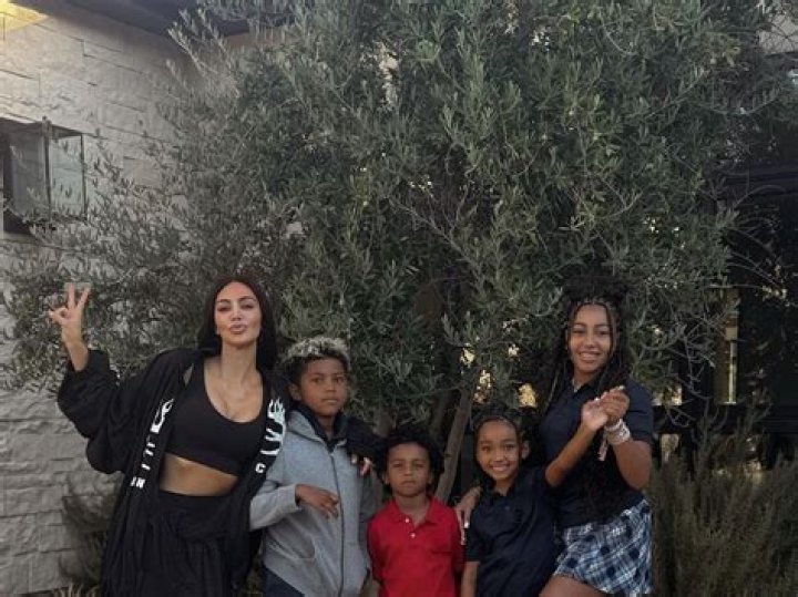Kourtney & Crew Head Home