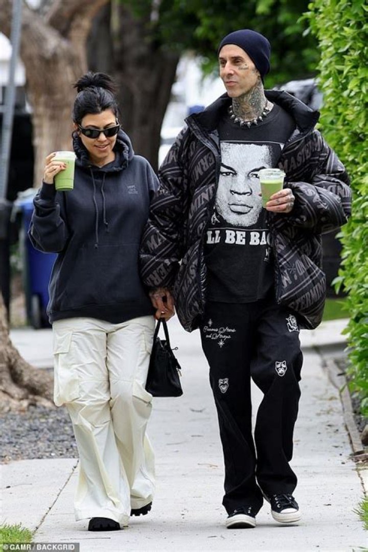 Kourtney & Travis Bundle Up