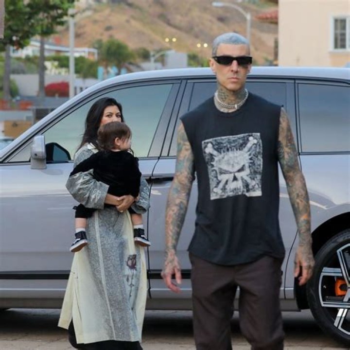 Kourtney Kardashian and Travis Barker Leave Hospital After Son’s Birth – Hollywood Life