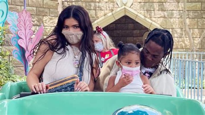 Kourtney Kardashian at Craig&rsquo;s