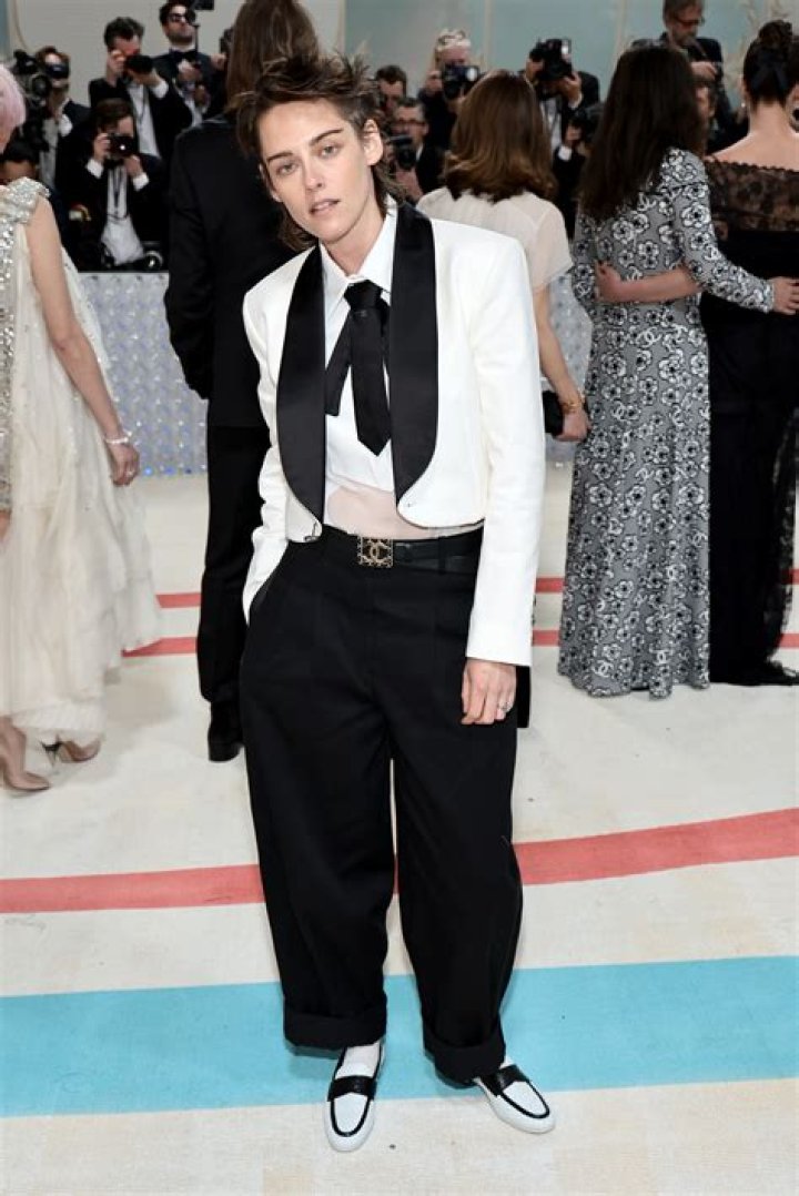 Kristen Stewart is seen at the Martinez hotel during the 75th annual Cannes Film Festival on May 23, 2022 in Cannes, France. Pictured: Kristen Stewart Ref: SPL5313070 230522 NON-EXCLUSIVE Picture by: SplashNews.com Splash News and Pictures USA: +1 310-525-5808 London: +44 (0)20 8126 1009 Berlin: +49 175 3764 166 World Rights, No Argentina Rights, No Belgium Rights, No Czechia Rights, No Finland Rights, No France Rights, No Germany Rights, No Italy Rights, No Mexico Rights, No Peru Rights, No Portugal Rights, No Spain Rights, No Switzerland Rights, No United Kingdom Rights