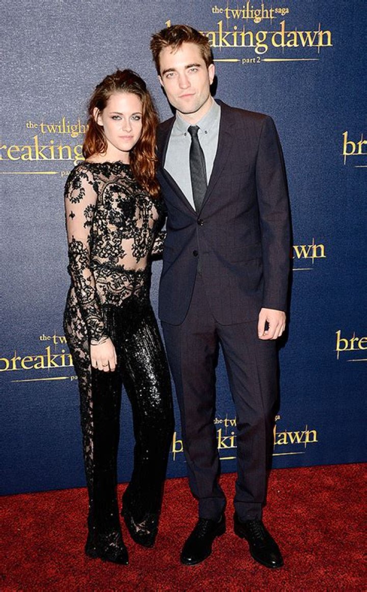 Kristen Stewart Swoons Over Ex Robert Pattinson & Talks About Twilight – Hollywood Life