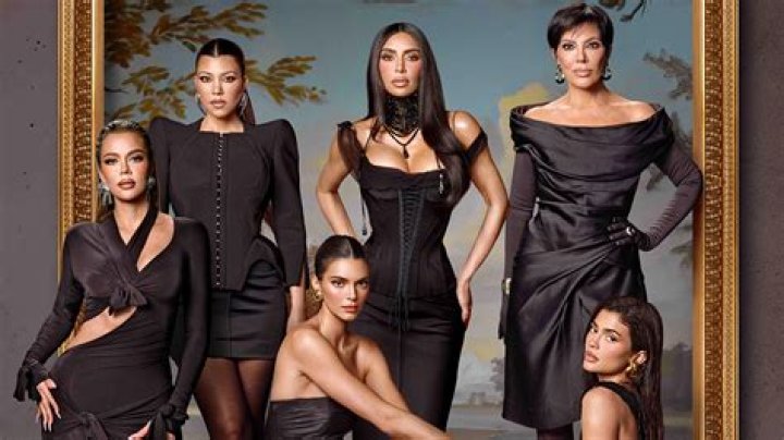 ‘KUWTK’: Kim Kardashian’s Sisters Laugh & Mock Her ‘Vogue’ Cover