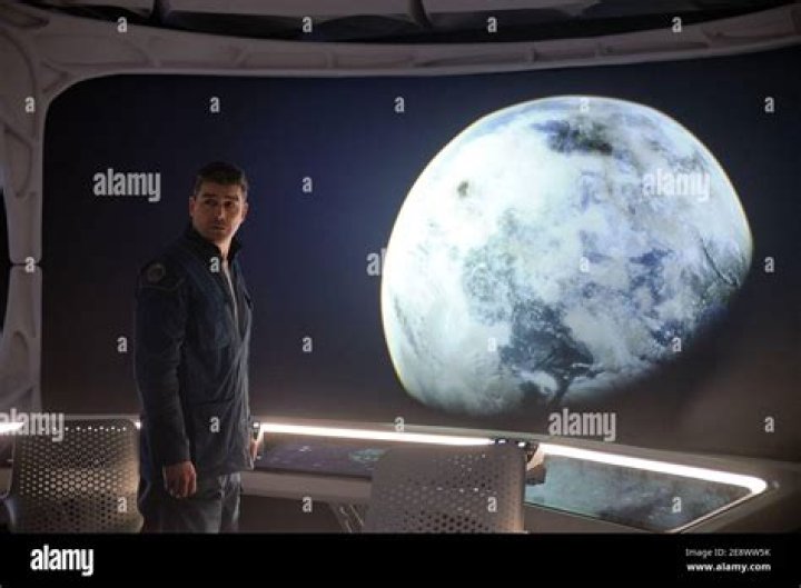 Kyle Chandler In &lsquo;The Midnight Sky&rsquo;
