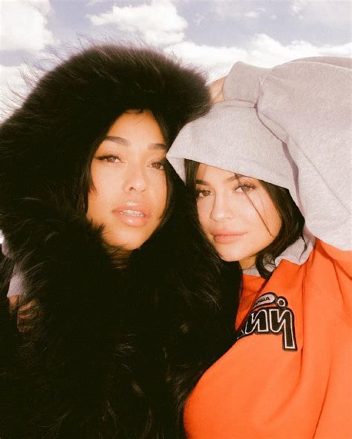 Kylie Jenner & Friends Have Dinner In Santa Monica