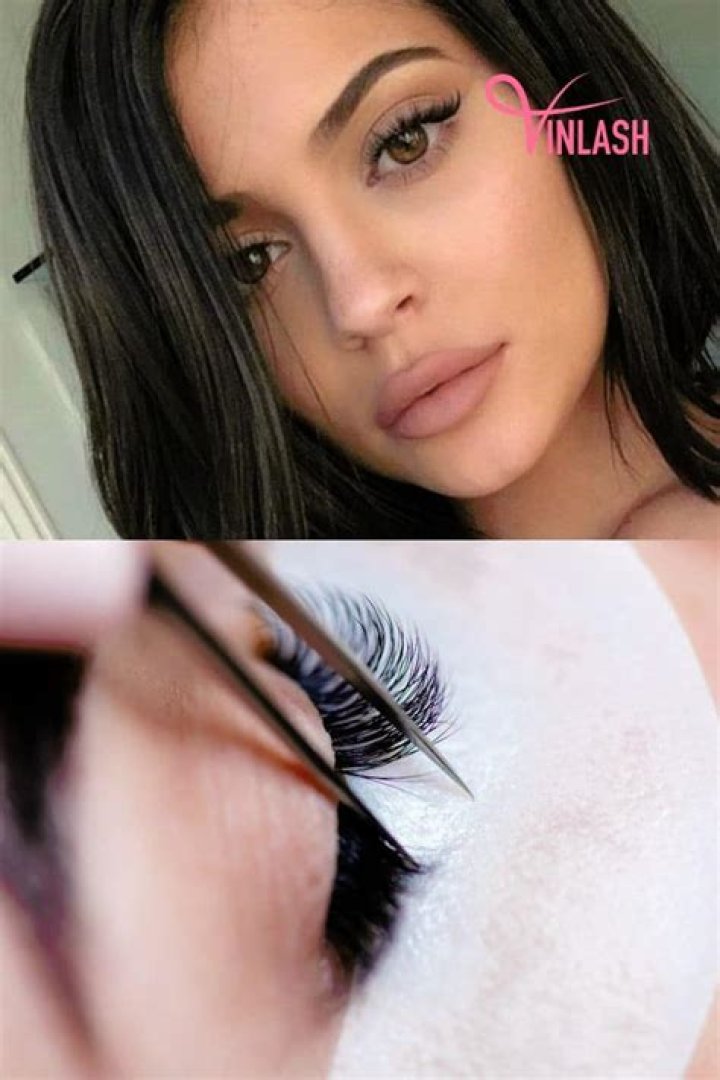 kylie jenner eyelash extensions