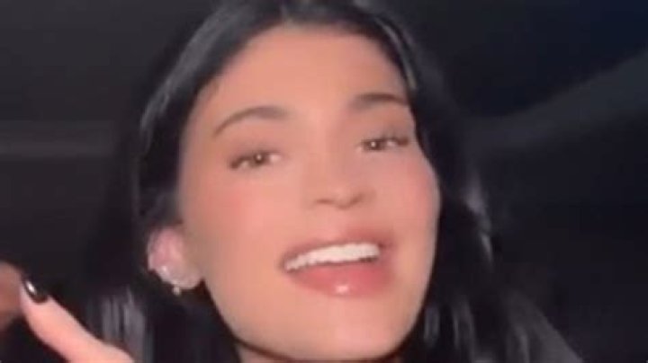 Kylie Jenner Gets Drunk & Sings About Being ‘Wasted’ On ‘KUWTK’ – Hollywood Life