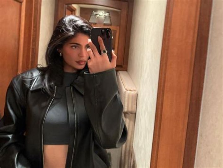 Kylie Jenner In A Crop Top & Skirt