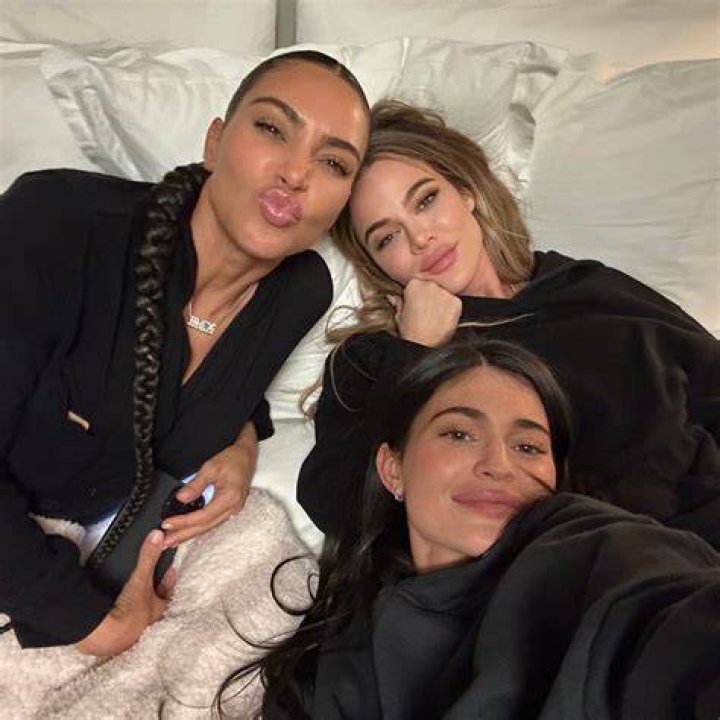 Kylie Jenner, Khloe Kardashian