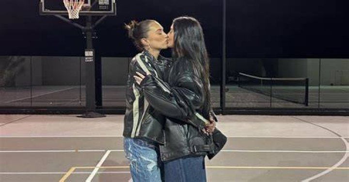 Kylie Jenner Kisses BFF Stassie After Travis Scott Split: Photo – Hollywood Life