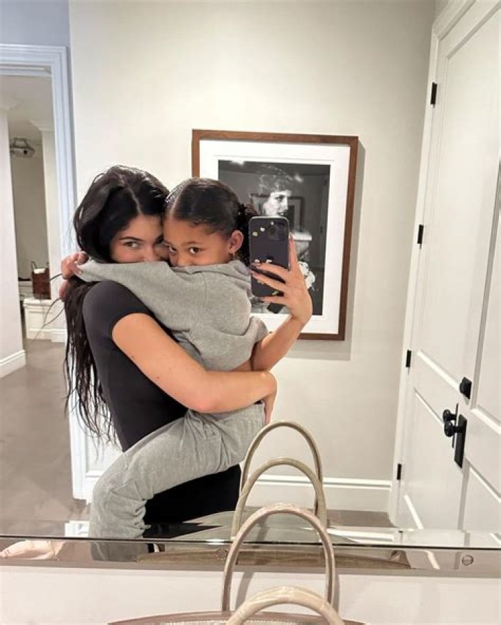 Kylie Jenner Reveals How She Got Her Slim Waist After Stormi’s Birth – What Foods She Cut