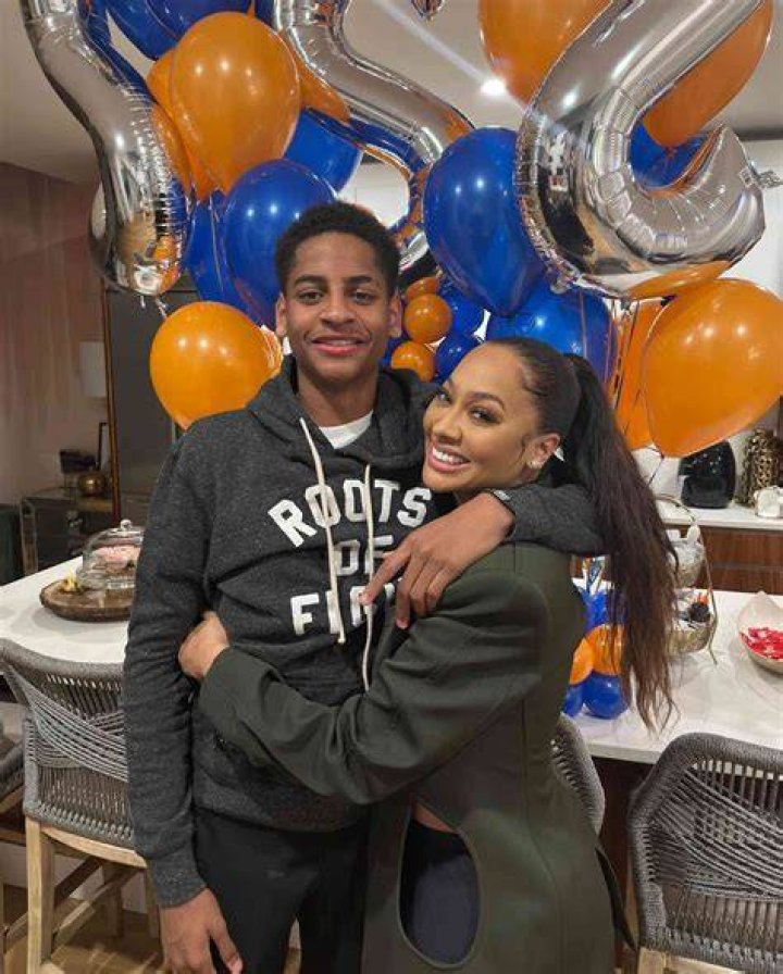 La La Anthony Parties On Birthday With Friends After Carmelo Seen With Model – Hollywood Life