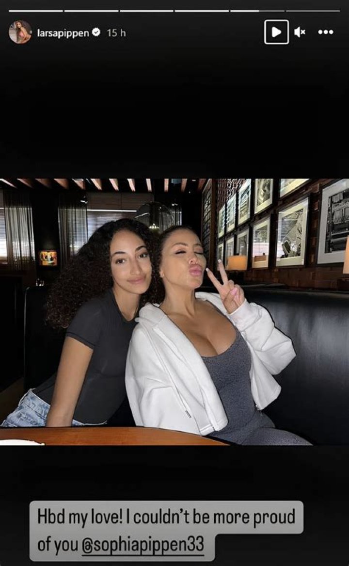 Larsa Pippen & Daughter Sophia walking