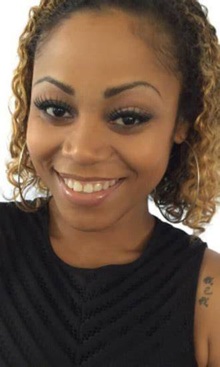 LaTavia Roberson Celebrity Profile – Hollywood Life