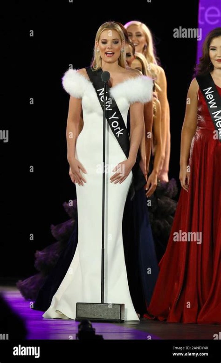 Lauren Molella &mdash; Miss New York