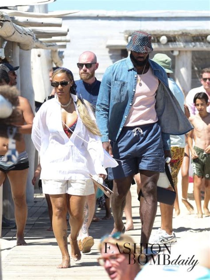 Lebron James Rihanna Bikini Photo