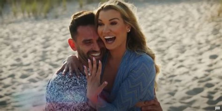Lindsay Hubbard ‘Blindsided’ by Carl Radke Calling Off Engagement in ‘Summer House’ Season 8 Trailer