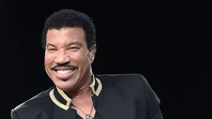 Lionel Richie Celebrity Profile – Hollywood Life