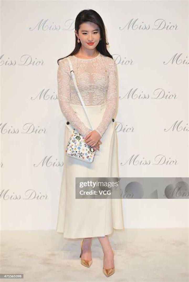 Liu Yifei At Dior Event In 2016