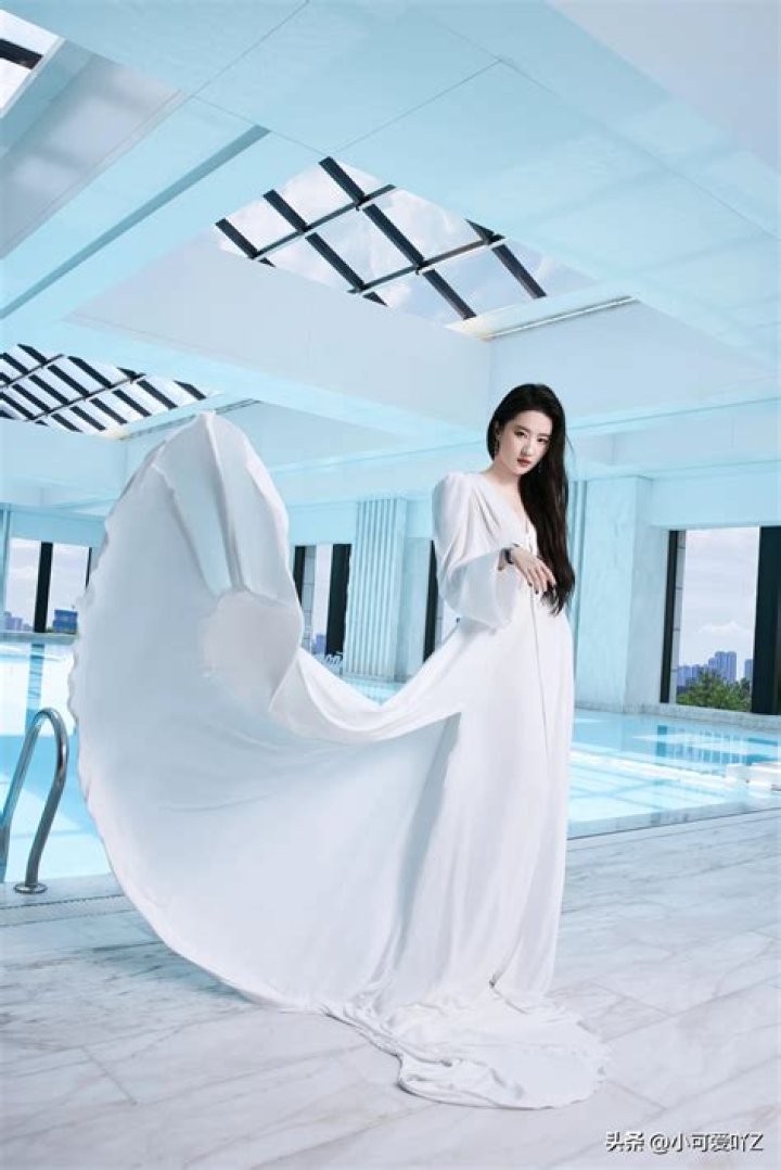 Liu Yifei In A White Dress
