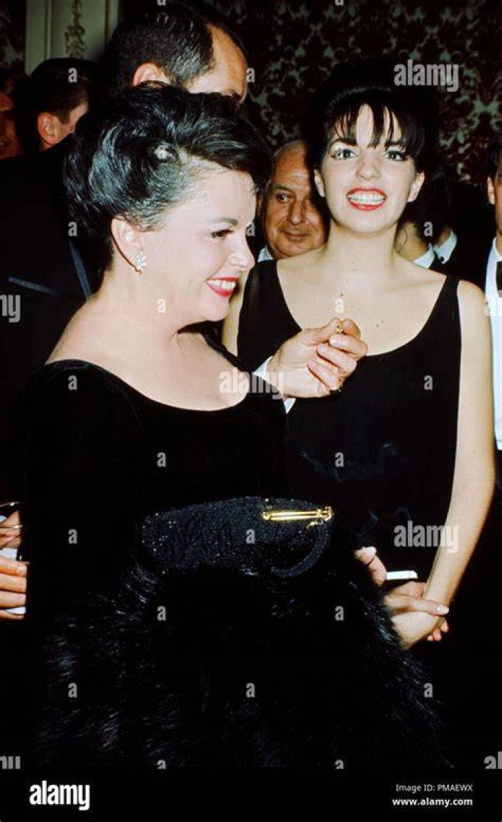 LIZA MINNELLI AND JUDY GARLAND 1973 VARIOUS - 1974