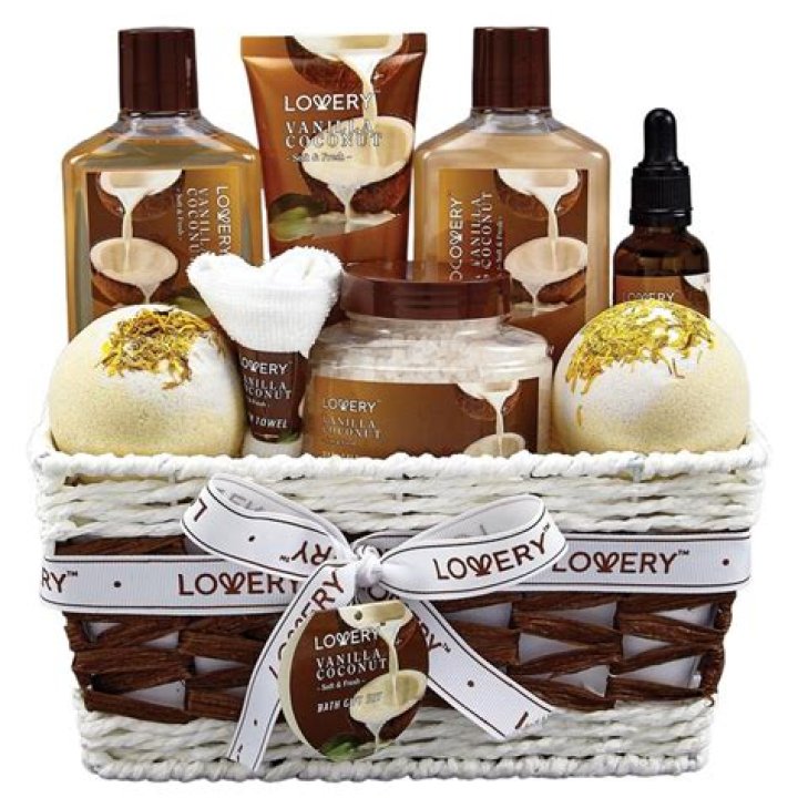 Lovery Bath and Body Gift Basket