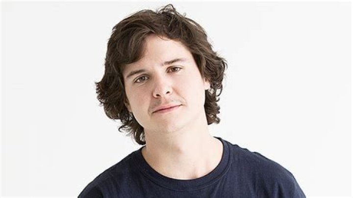 Lukas Graham’s Album ‘3’ Inspired By Fatherhood & Frontman’s Daughter – Hollywood Life
