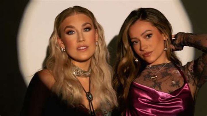 Maddie & Tae