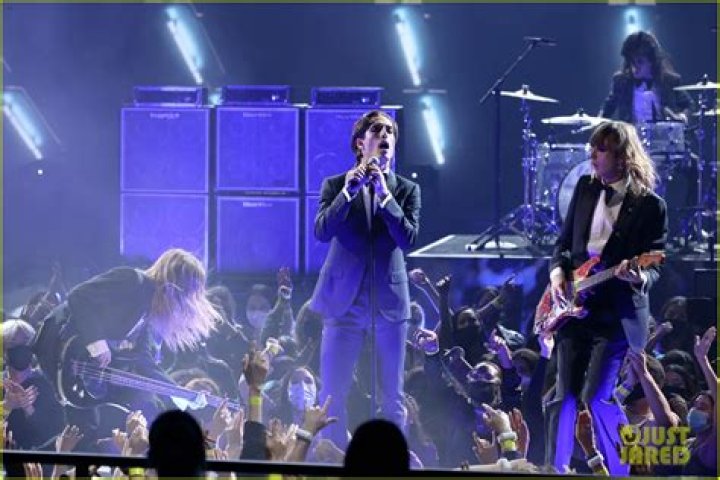 Maneskin Rocks The AMAs