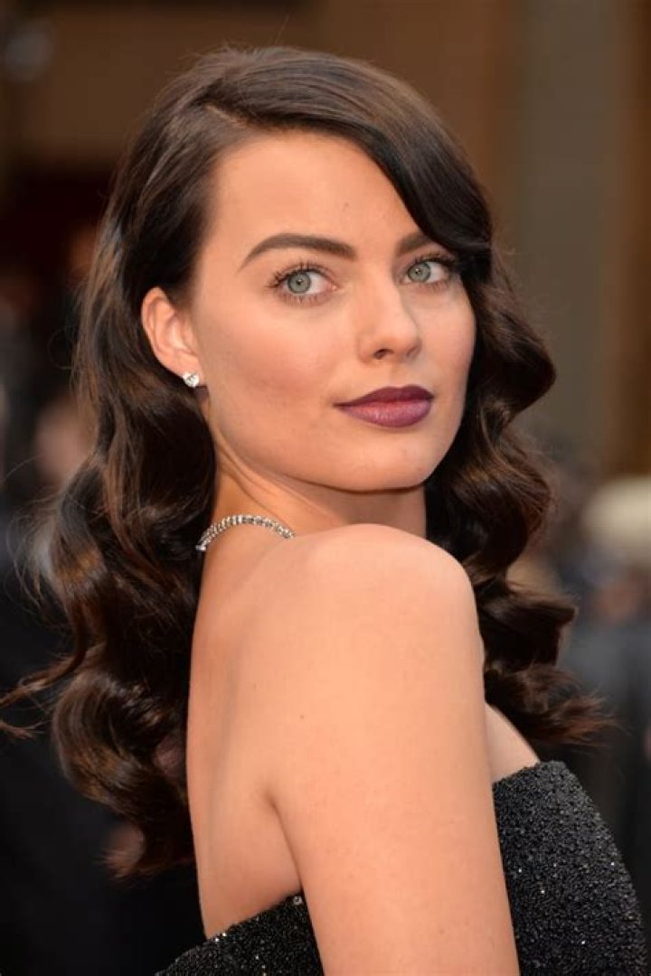 Margot Robbie Brunette