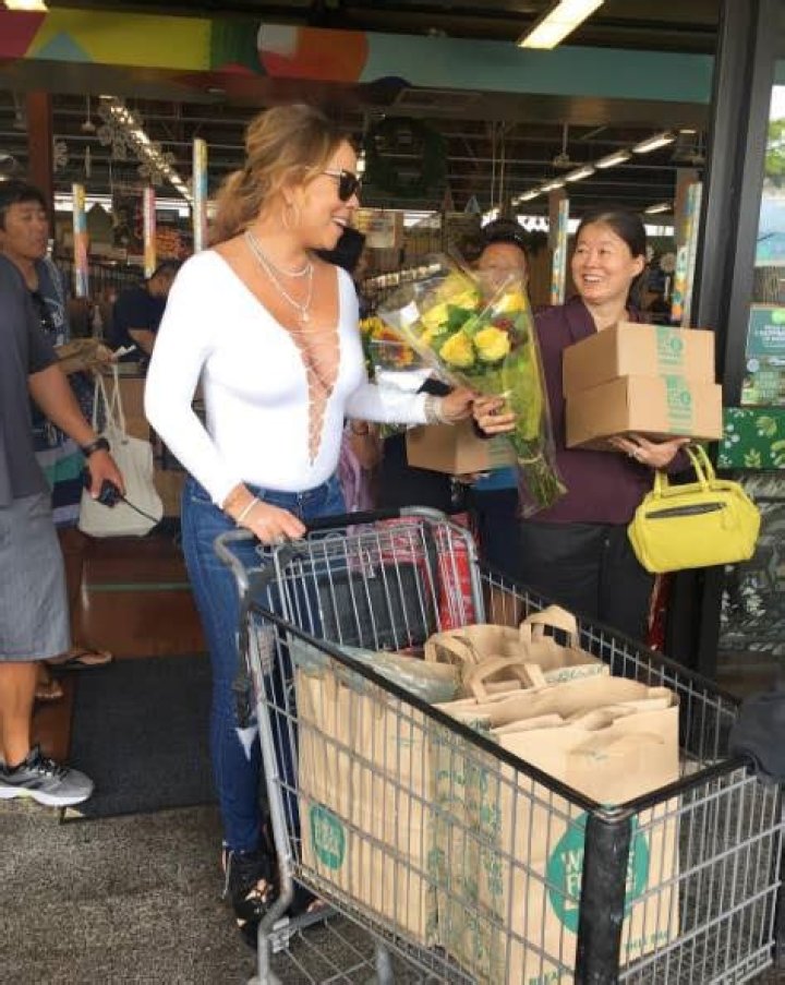 Mariah Carey Grocery Shopping