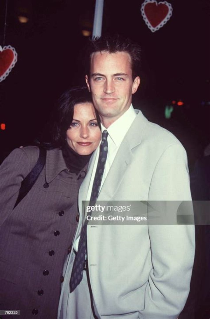 matthew perry, courteny cox