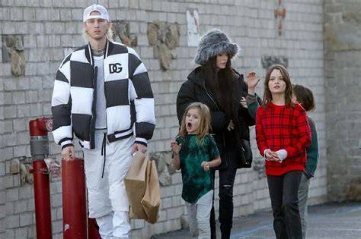 Megan Fox & Machine Gun Kelly Treat Her 3 Kids To A Fun Day Out For Painting Class — Photo