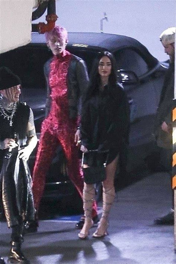 Megan Fox’s Mini Dress For Machine Gun Kelly’s 32nd Birthday Dinner – Hollywood Life