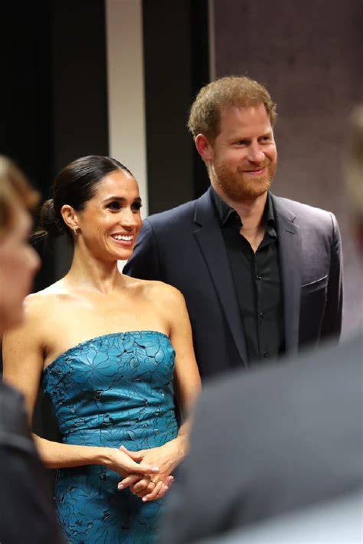 Meghan Markle & Prince Harry Were ‘Almost Obsessed With Each Other’ After 1 Date: He Was ‘In A Trance’ 