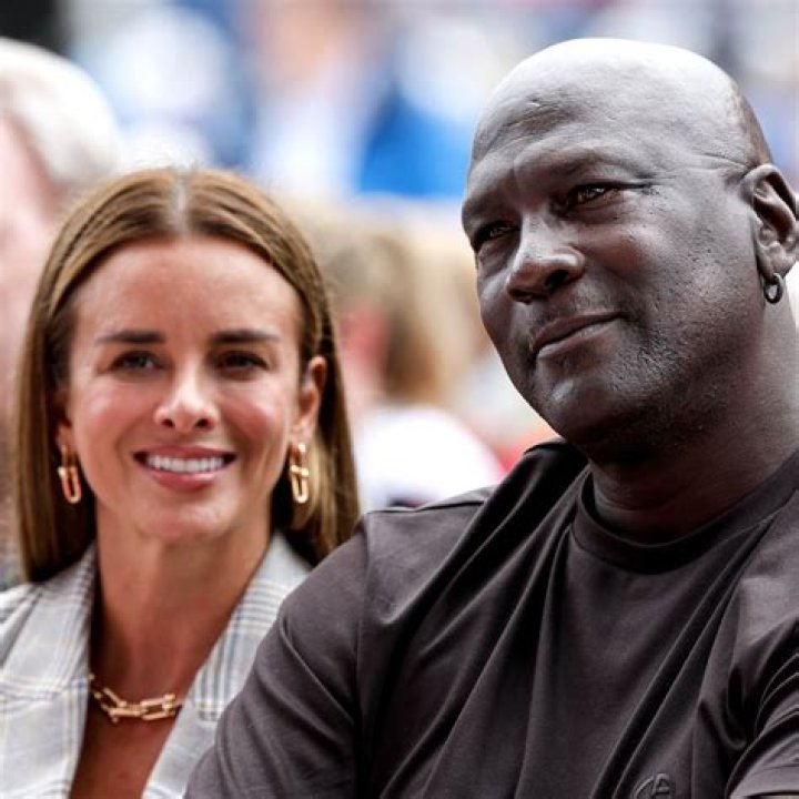 Michael Jordan & Yvette Prieto taking in the sun