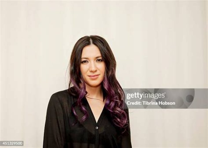 Michelle Branch Poses For A Photo