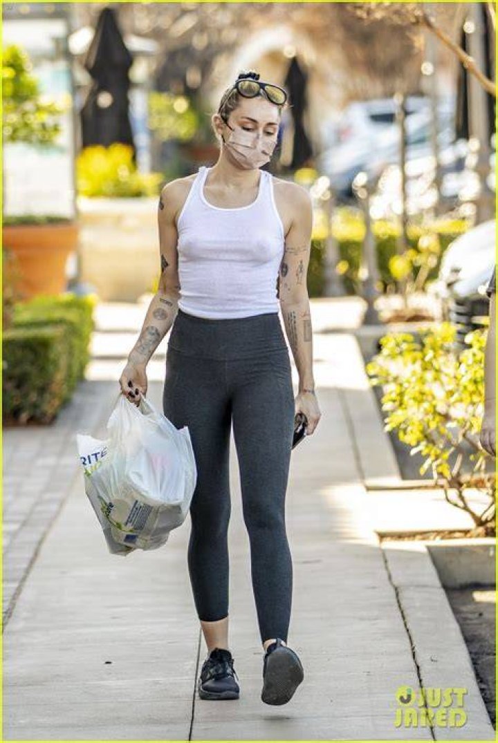 Miley Cyrus Braless