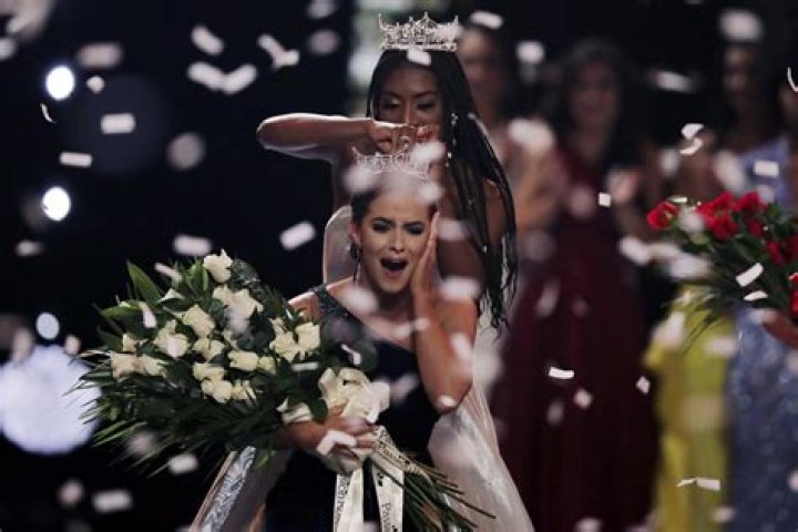 Miss Virginia Officially Crowned Miss America 2019 — Congrats, Camille Schrier
