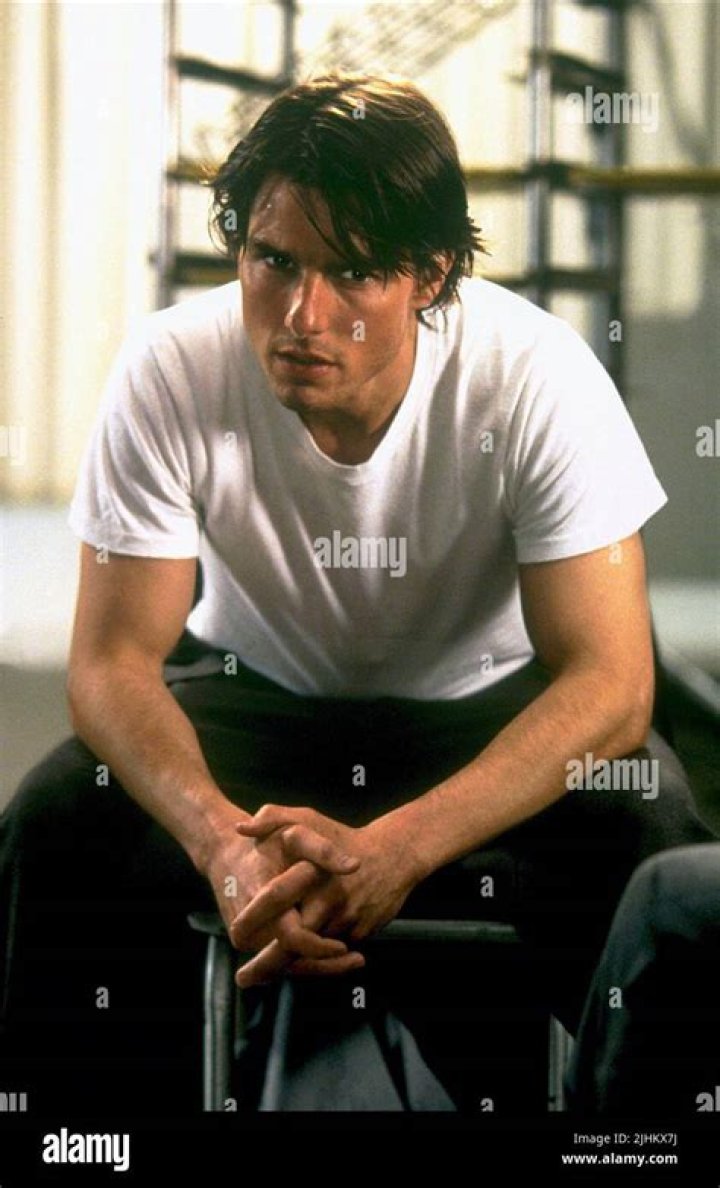 MISSION: IMPOSSIBLE II, Tom Cruise, Ving Rhames, 2000. (c) Paramount Pictures/ Courtesy: Everett Collection.