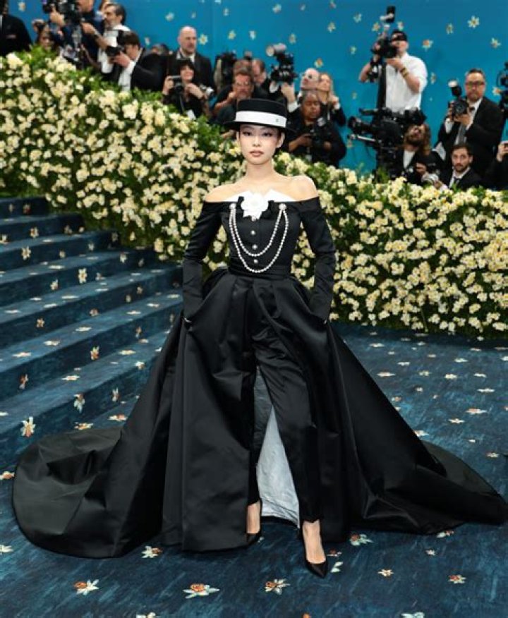 Models at the Met Gala