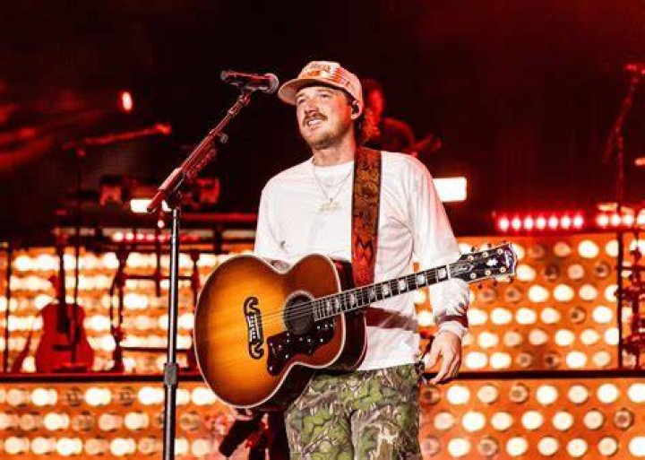 Morgan Wallen Reveals He’s Cleared To Sing 1 Month After Postponing Tour Dates: ‘We Back’
