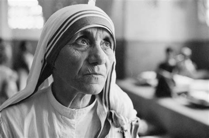 MOTHER TERESA ON TOUR OF BIRMINGHAM, BRITAIN &ndash; 1992