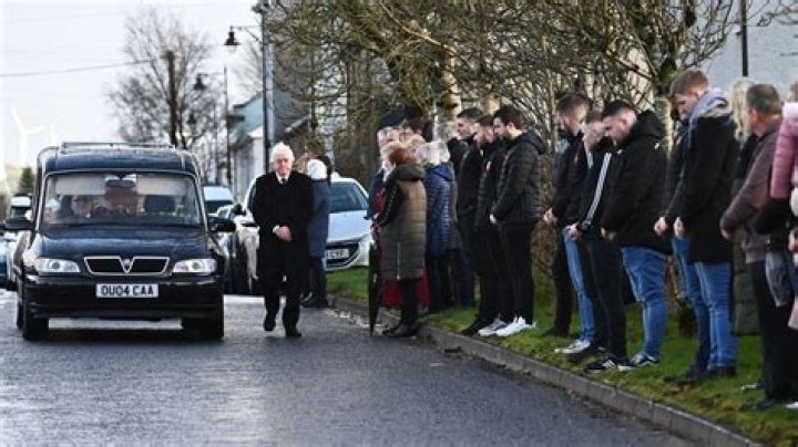 Mourners line the route of Queen Elizabeth II's funeral procession on the Long Walk at Windsor Castle, Britain, 19 September 2022. The late Queen Elizabeth II will be buried inside the King George VI Memorial Chapel within St George's Chapel at Windsor alongside her late husband the Duke of Edinburgh. Britain's Queen Elizabeth II died at her Scottish estate, Balmoral Castle, on 08 September 2022. The 96-year-old Queen was the longest-reigning monarch in British history. The Funeral of Queen Elizabeth II, Windsor, United Kingdom - 19 Sep 2022