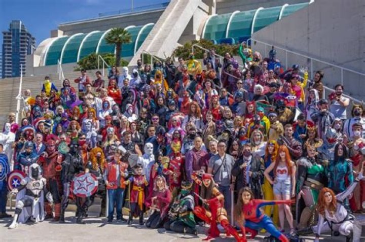 Nearly Unrecognizable At Comic-Con – Hollywood Life