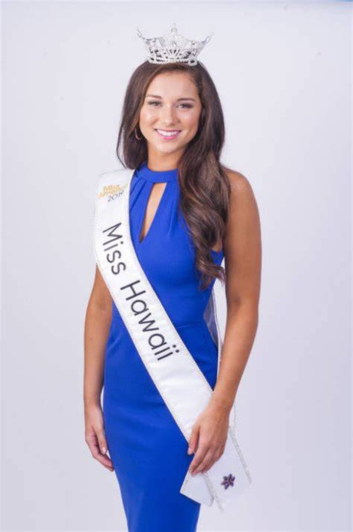 Nicole Holbrook &mdash; Miss Hawaii