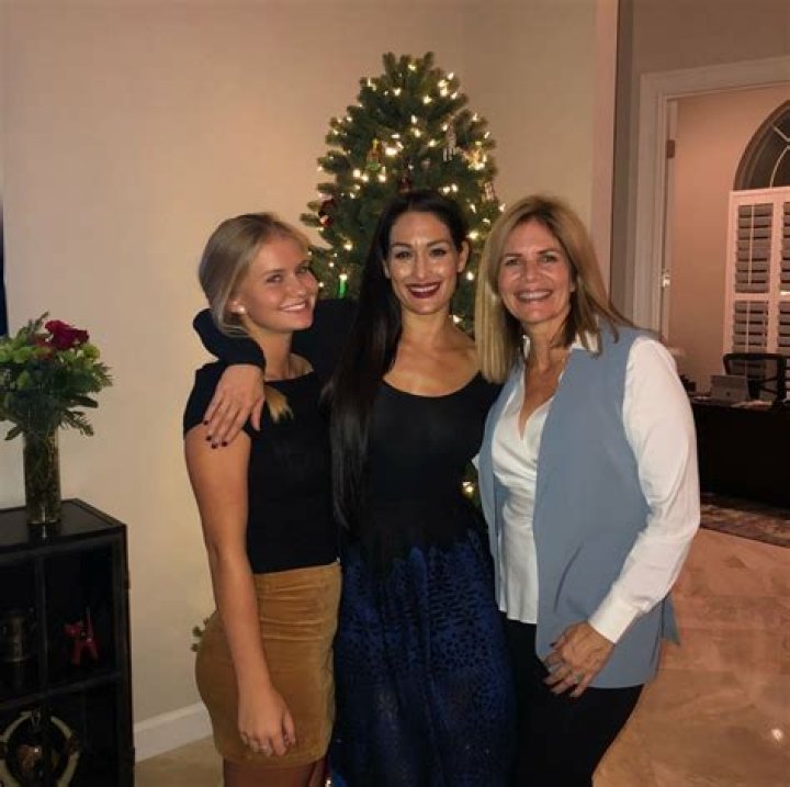 Nikki Bella, Kathy Colace