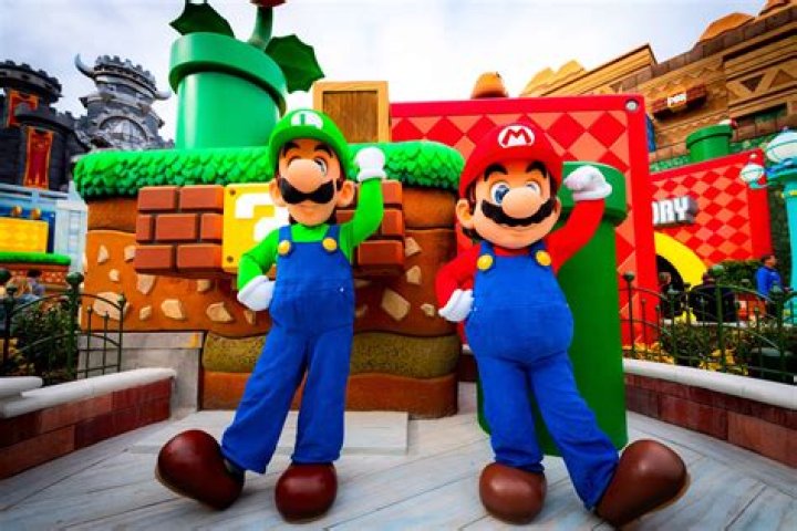 Nintendo Characters At Comic Con — See Pics Of Mario, Luigi & More – Hollywood Life