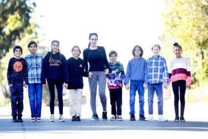 ‘Octomom’ Nadya Suleman Posts Rare Selfies With Her Eldest Daughters: I Can’t Believe They ‘Approved’