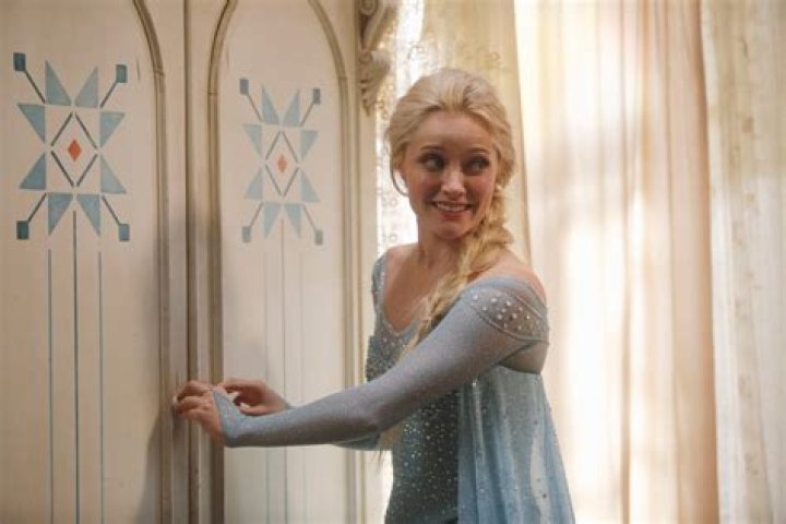 Once Upon A Time Elsa Anna Reunited